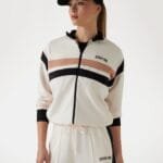 Φούτερ με λωρίδες σε αντίθεση