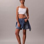 Κοντό τοπ από βαμβακερό καμί με ριμπ ύφανση