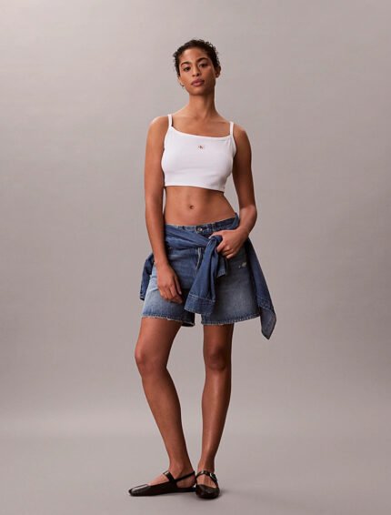 Κοντό τοπ από βαμβακερό καμί με ριμπ ύφανση