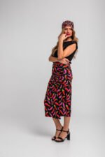 Μαύρη φούστα με πλαϊνά ντραπέ - Picante - Image 5