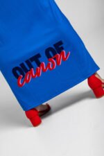 Μακρύ μπλε φόρεμα με αθλητική πλάτη και κλασικά ροζ και κόκκινα γλυπτά- Rompe el molde - Image 3