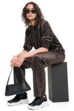 VELOUR ANIMAL PRINT MID-RISE PANT - Εικόνα 2