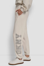 EXPLODED RHINESTONE VARISTY LOGO HIGH-RISE RELAXED - Εικόνα 5